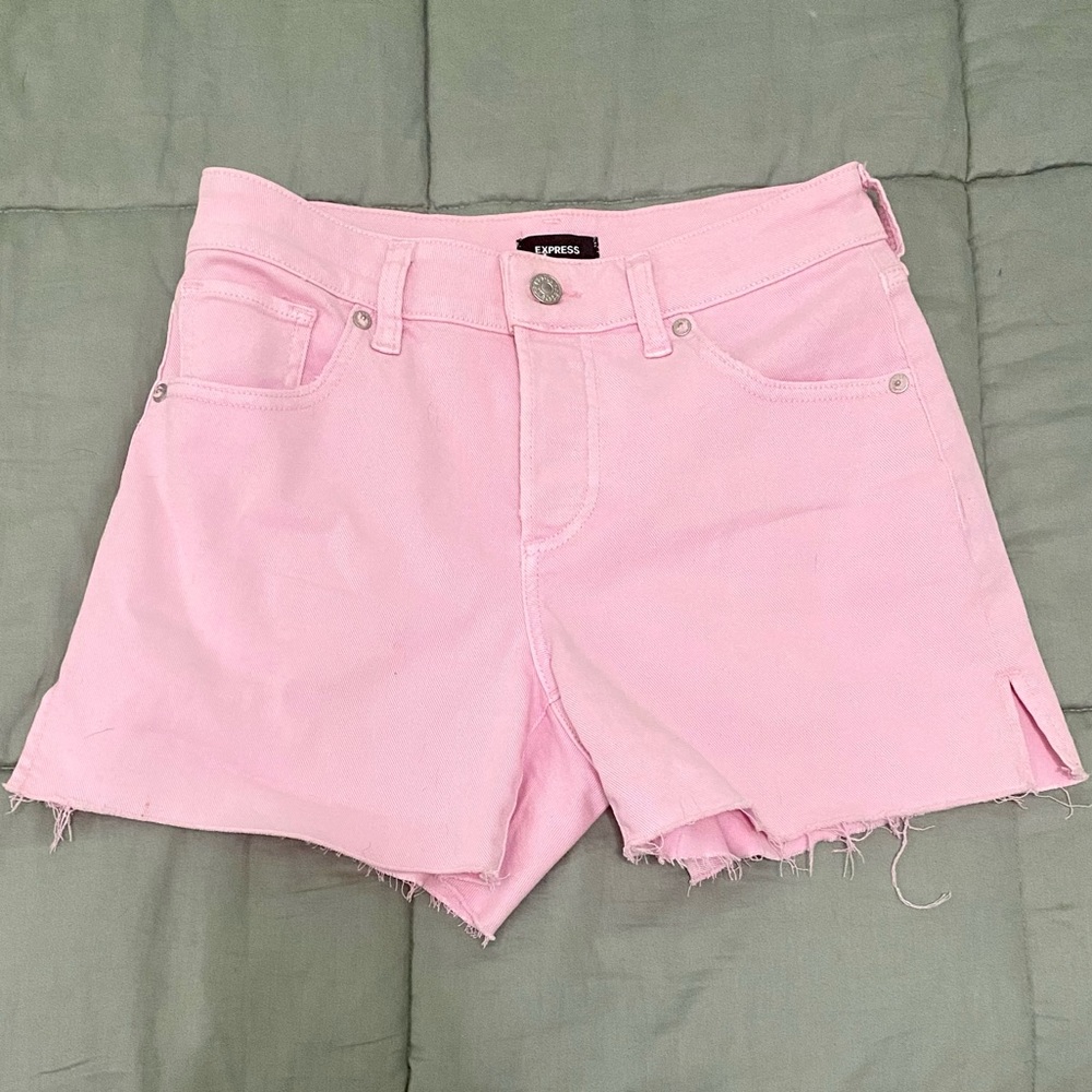 Light pink high waisted express shorts